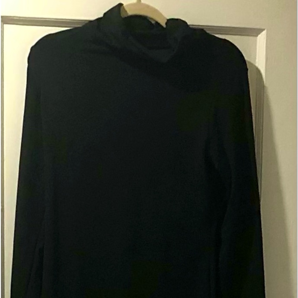 Previously worn XXL Vestidos black dress with turtle neck and long sleeves.
